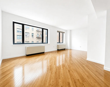 West 21nd Street - Photo Thumbnail 1