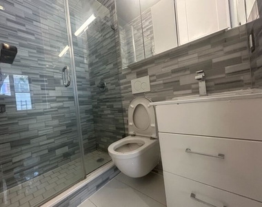 410 East 13th Street - Photo Thumbnail 4