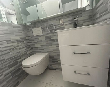 410 East 13th Street - Photo Thumbnail 6