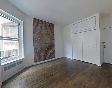 214 East 85th Street - Photo Thumbnail 1