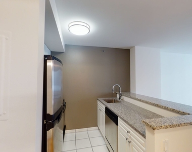 120 W. 21st - Photo Thumbnail 2
