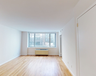 120 W. 21st - Photo Thumbnail 1