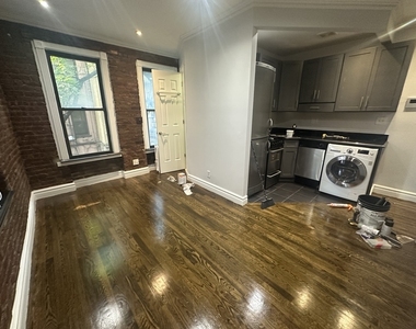 416 East 13th Street - Photo Thumbnail 1