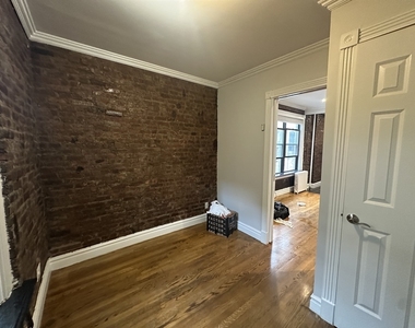 416 East 13th Street - Photo Thumbnail 3