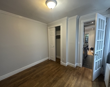 416 East 13th Street - Photo Thumbnail 5