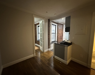 416 East 13th Street - Photo Thumbnail 6