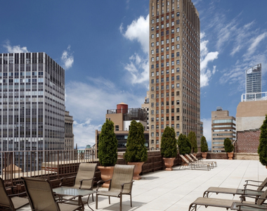 Wall Street - Photo Thumbnail 11