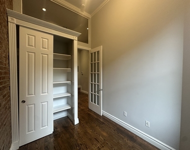 234 West 14th Street - Photo Thumbnail 5