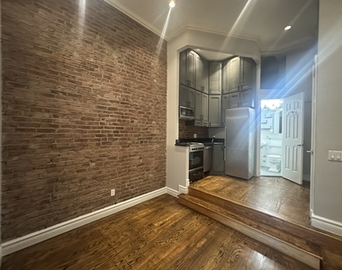 234 West 14th Street - Photo Thumbnail 8