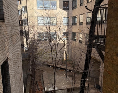 East 46th Street - Photo Thumbnail 5
