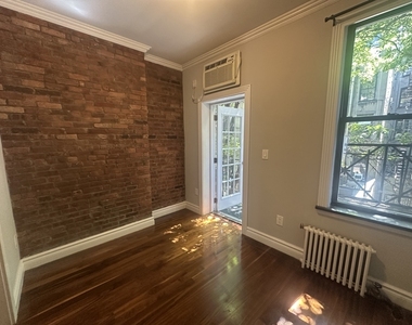 246 Mott Street - Photo Thumbnail 1