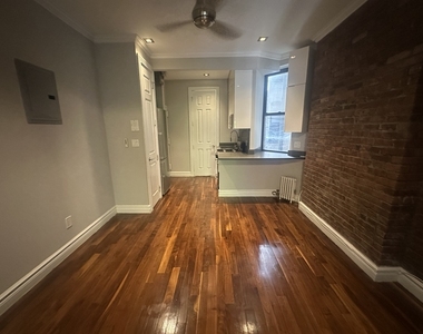246 Mott Street - Photo Thumbnail 6