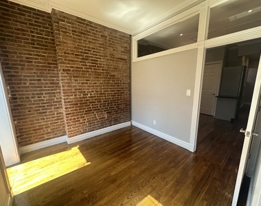 246 Mott Street - Photo Thumbnail 5