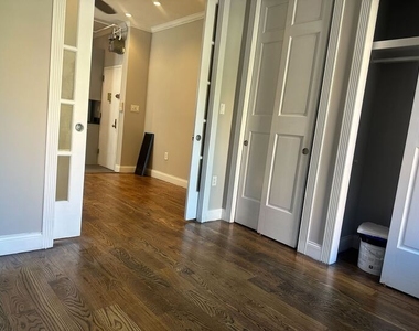 248 Mott Street - Photo Thumbnail 4