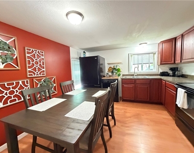 117 Pollard Avenue - Photo Thumbnail 6