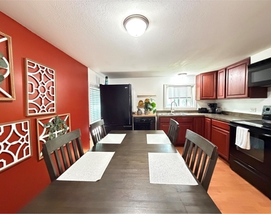 117 Pollard Avenue - Photo Thumbnail 3