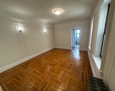 1845 Hobart Avenue - Photo Thumbnail 1