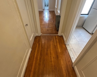 1845 Hobart Avenue - Photo Thumbnail 4