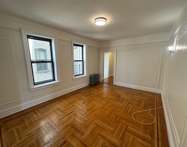 1845 Hobart Avenue - Photo Thumbnail 2