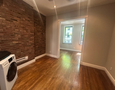 NO FEE 1BR in NoLita - Photo Thumbnail 3