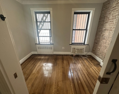 250 Mott Street - Photo Thumbnail 7