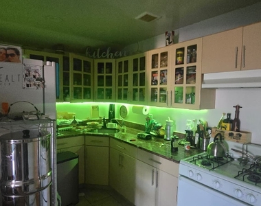 19-41 76th Street - Photo Thumbnail 2