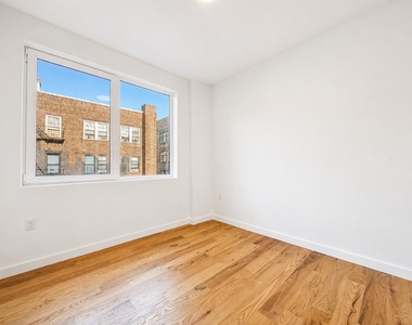 205 Cabrini Boulevard - Photo Thumbnail 5