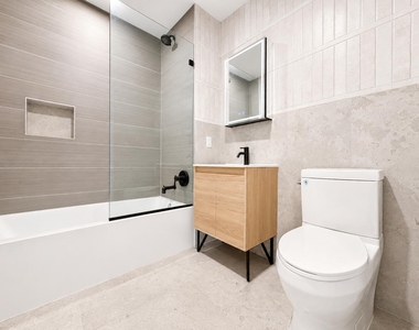 205 Cabrini Boulevard - Photo Thumbnail 9