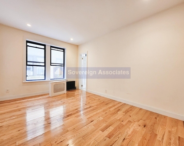270 Fort Washington Avenue - Photo Thumbnail 4