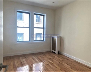 270 Fort Washington Avenue - Photo Thumbnail 2