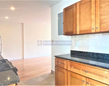270 Fort Washington Avenue - Photo Thumbnail 8