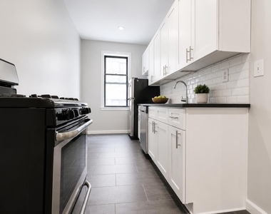 117 Post Avenue - Photo Thumbnail 12