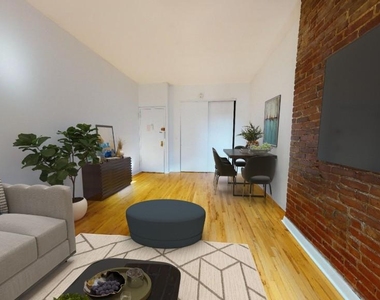 East 85th Street - Photo Thumbnail 2