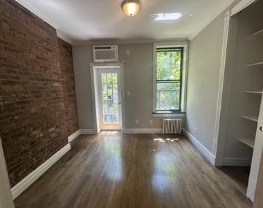 250 Mott Street - Photo Thumbnail 6