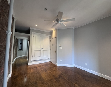 697 10th Avenue - Photo Thumbnail 2