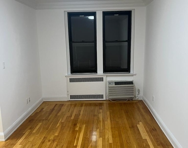 East 78th Street - Photo Thumbnail 5