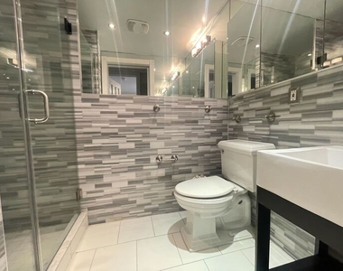 326 East 100th Street - Photo Thumbnail 2