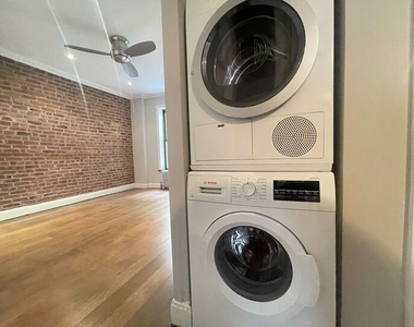 326 East 100th Street - Photo Thumbnail 3
