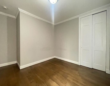 326 East 100th Street - Photo Thumbnail 6
