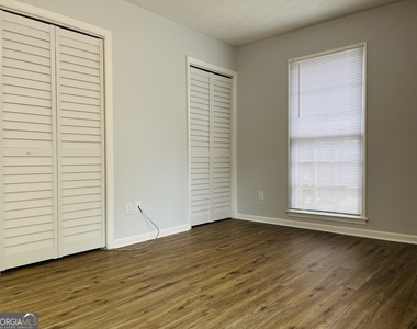104 Peactree Court - Photo Thumbnail 10