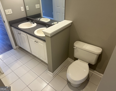 7040 Biltmore Trace - Photo Thumbnail 32