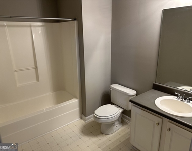7040 Biltmore Trace - Photo Thumbnail 27