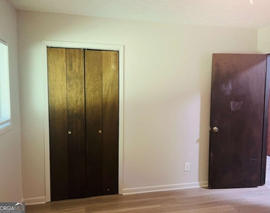 163 Old Norton Road - Photo Thumbnail 24