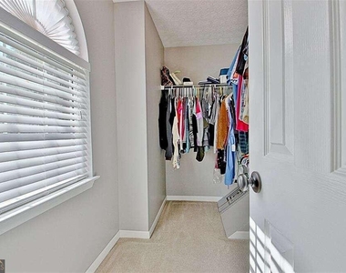 212 Brighton Path - Photo Thumbnail 32