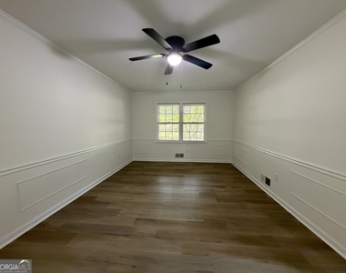 107 Austin Court - Photo Thumbnail 5