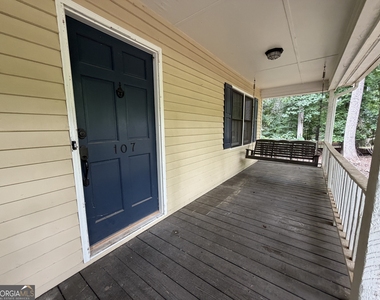 107 Austin Court - Photo Thumbnail 11