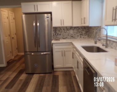1821 Hidden Hills Parkway - Photo Thumbnail 7