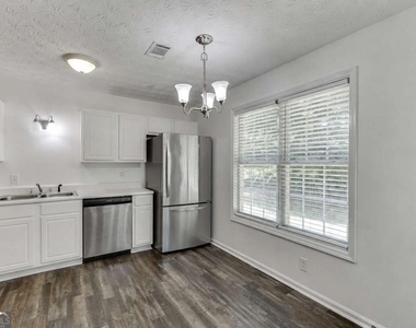 932 Clayton Street - Photo Thumbnail 12