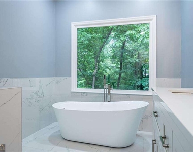 3924 Ashford Dunwood Road Ne - Photo Thumbnail 16