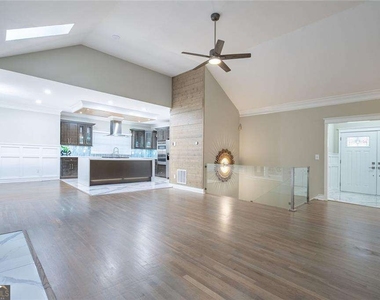 3924 Ashford Dunwood Road Ne - Photo Thumbnail 8